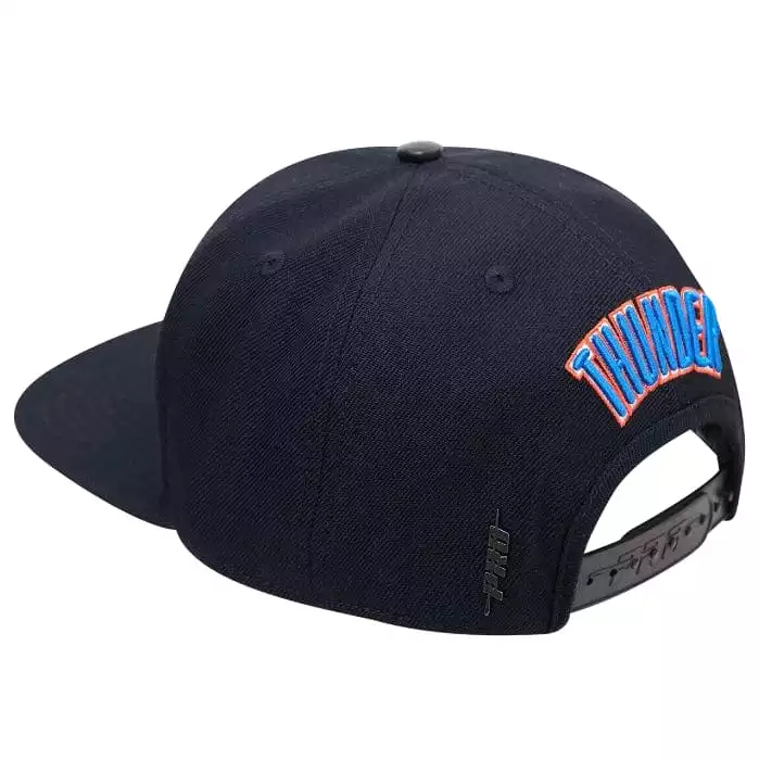 Pro Standard Oklahoma City Thunder Logo Snapback Hat (Black)